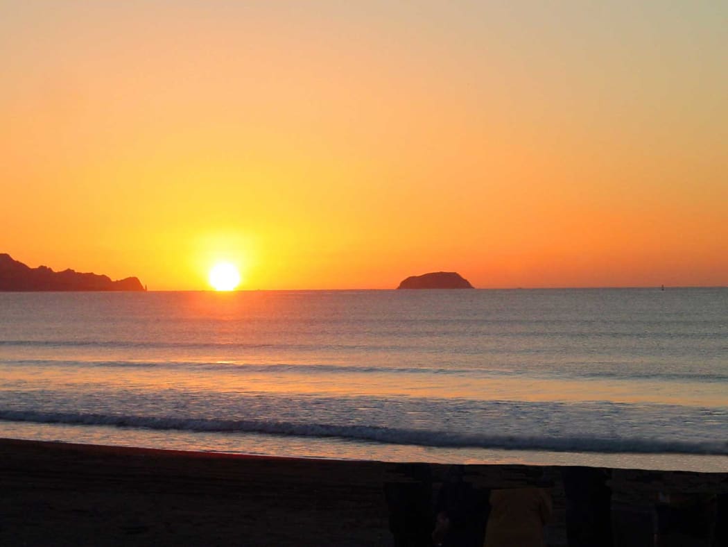 Sunrise, Waikanae Beach, Gisborne