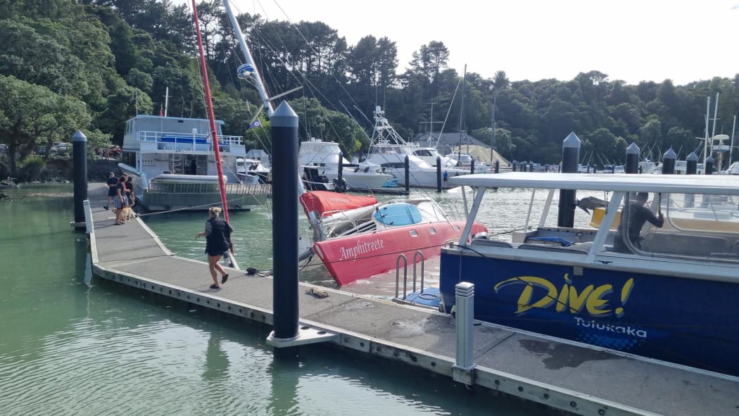 Boats were damaged at Tūtūkākā Marina in Far North overnight of 15 January after strong tidal surges as a result of remnants from Cyclone Cody and the volcanic eruption in Tonga.