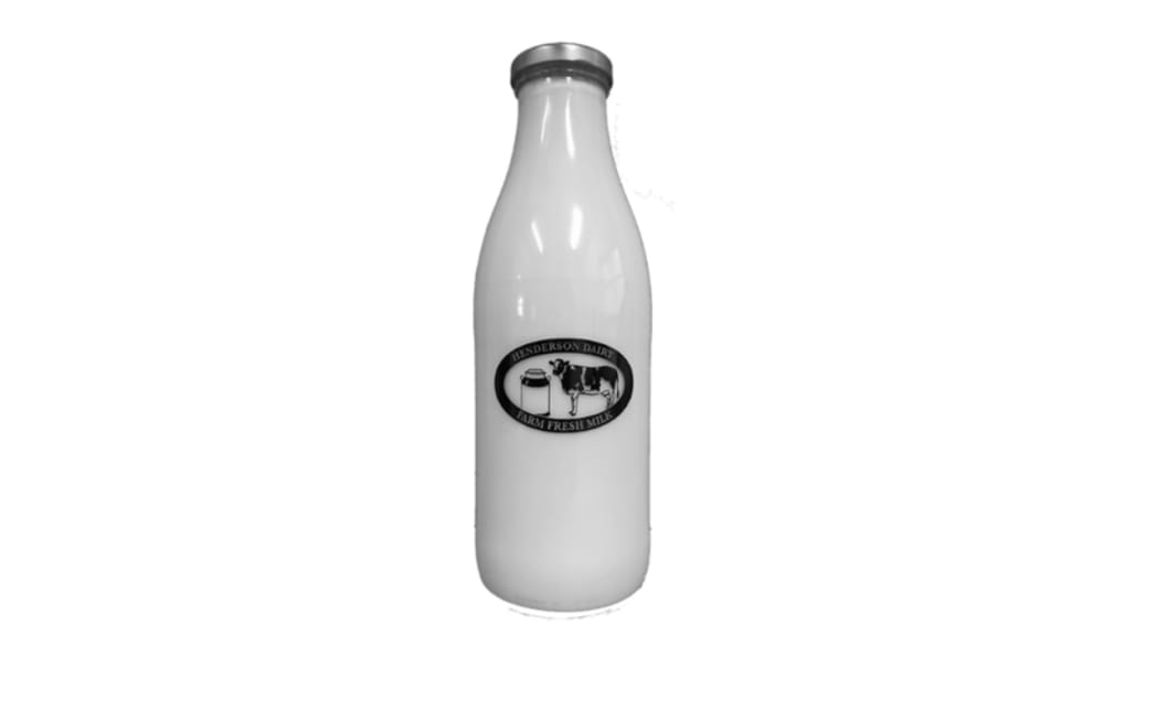 Henderson Dairy is recalling specific batches of its Farm Fresh Raw Milk (unpasteurised) 1 Litre as the product may contain listeria.