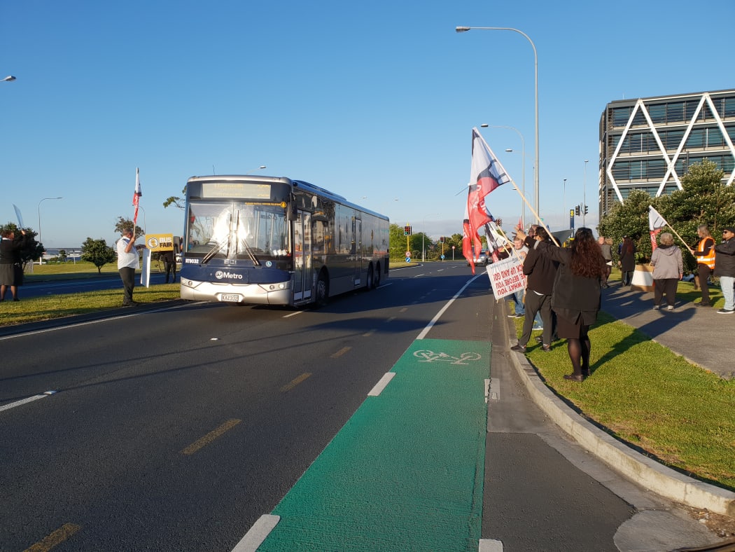 Bus drivers on strike in Auckland on 23 October.