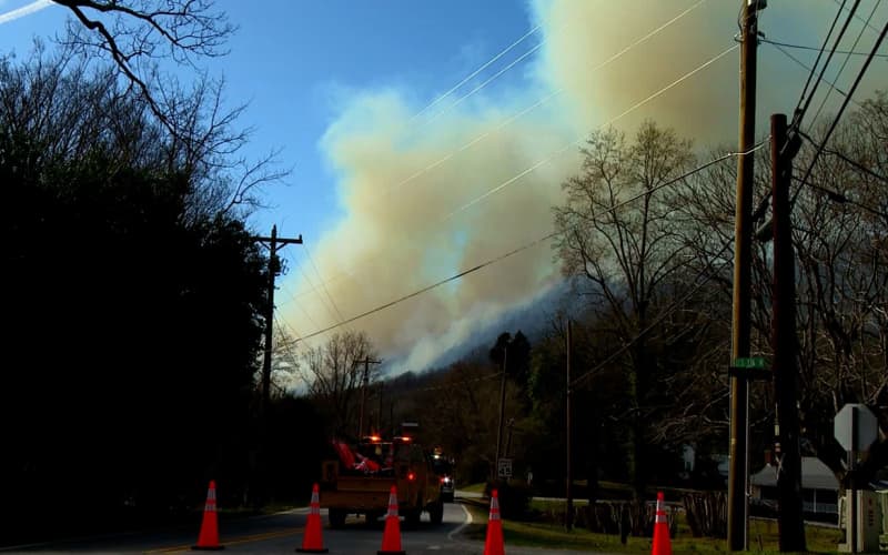 North and South Carolina wildfires prompt evacuations | RNZ