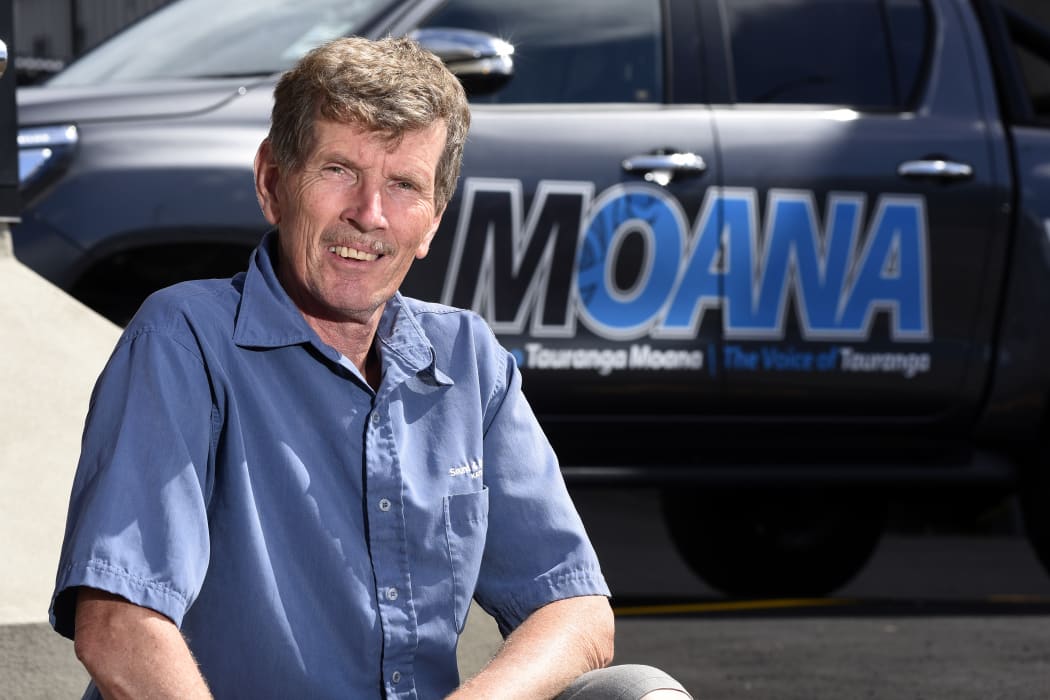 George Burt started working in Iwi radio from 1991 in Tauranga and since then has worked with many iwi stations around the country.