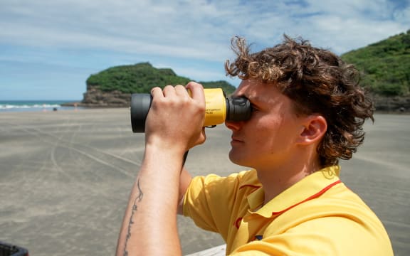 Bethells Beach surf lifesaving