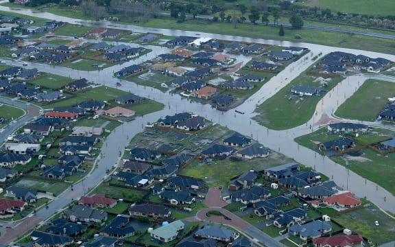 Flooded streets in Pāpāmoa in 2005.