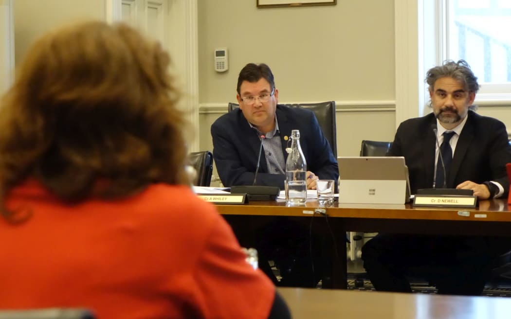 Councillors Andrew Whiley (hearing chairperson) left and Damian Newell