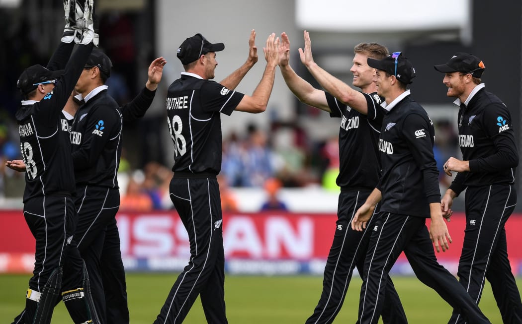 NZ players celebrate the wicket of Morgan.
ICC Cricket World Cup FINAL.