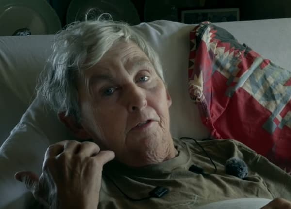 'Goodbye to a beautiful twin' - Dame Jools Topp farewelled by her ...
