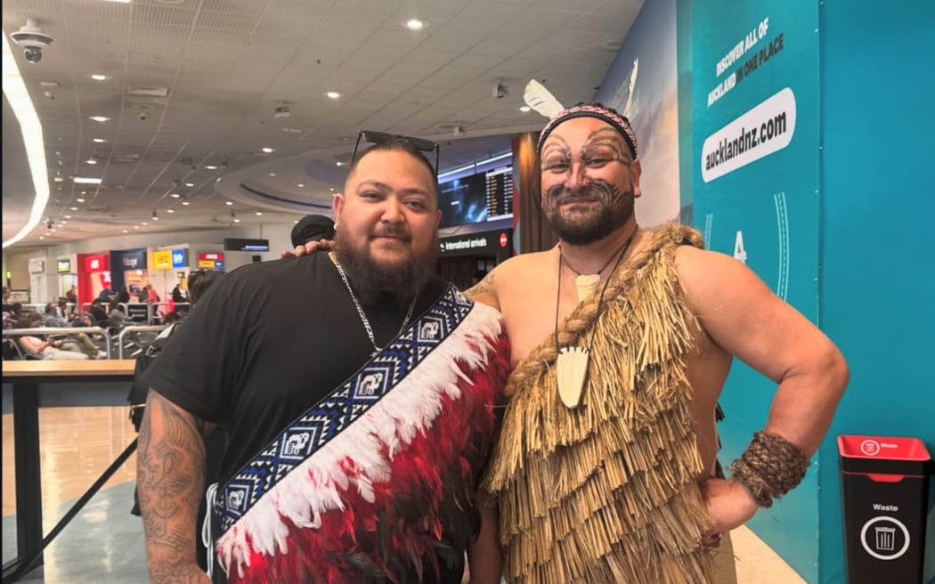 Kaihaka kapa Haka rōpu welcome beloved reggae artist into Aotearoa, ahead of Eden Festival.