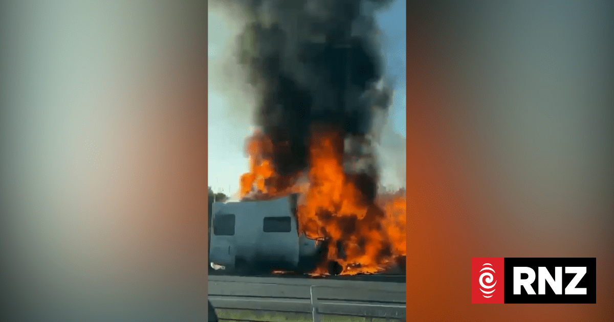 Delays on Auckland's Southwestern Motorway after caravan fire closes ...