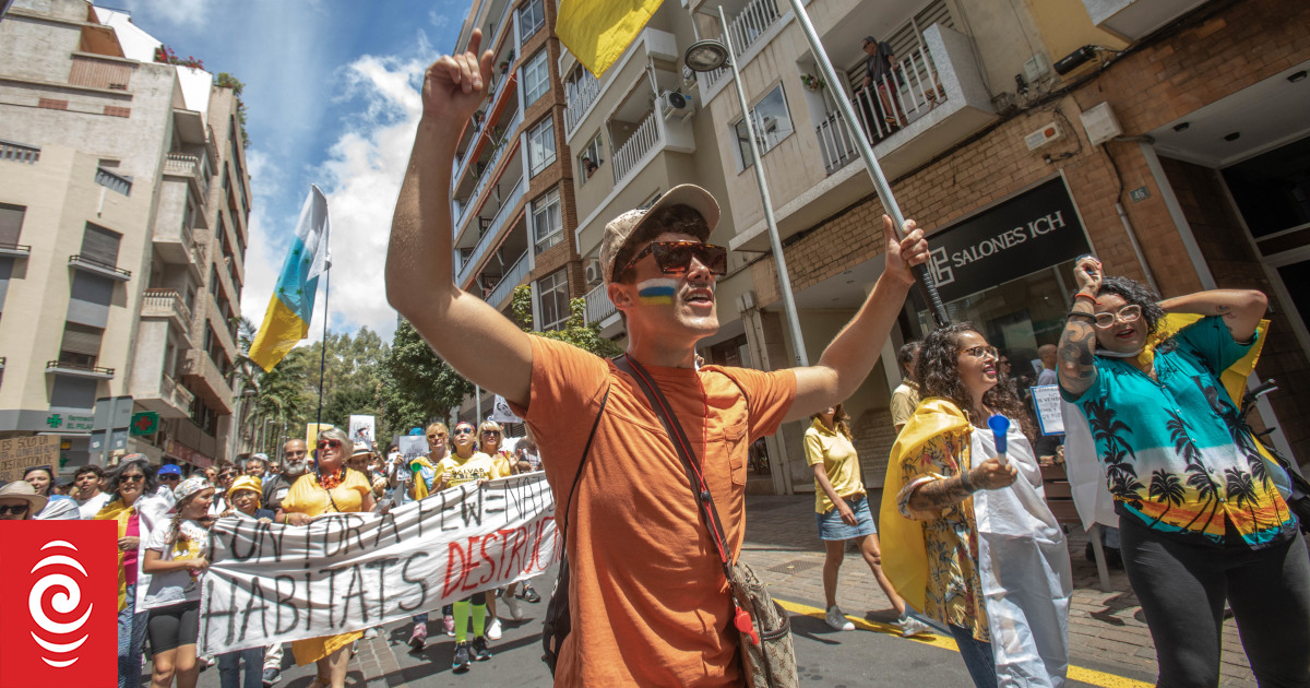 Thousands protest in Spain's Canary Islands over mass tourism - Vimarsana News