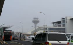 Fog at Auckland Airport has delayed travellers.