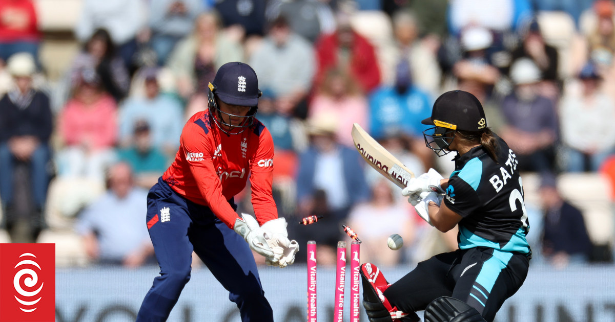 Cricket: White Ferns down 2-0 to England