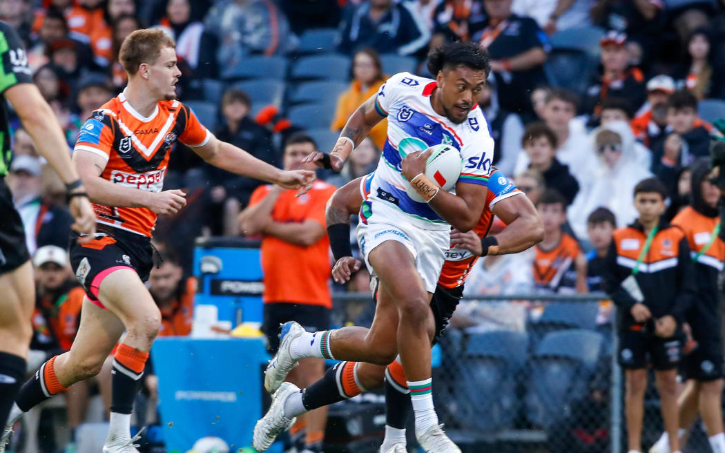 Adam Pompey in possession. Wests Tigers v One NZ Warriors. NRL Rugby League, Campbelltown Sports Stadium, NSW, Australia, Sunday 30th March 2025 Copyright Photo: David Neilson / www.photosport.nz