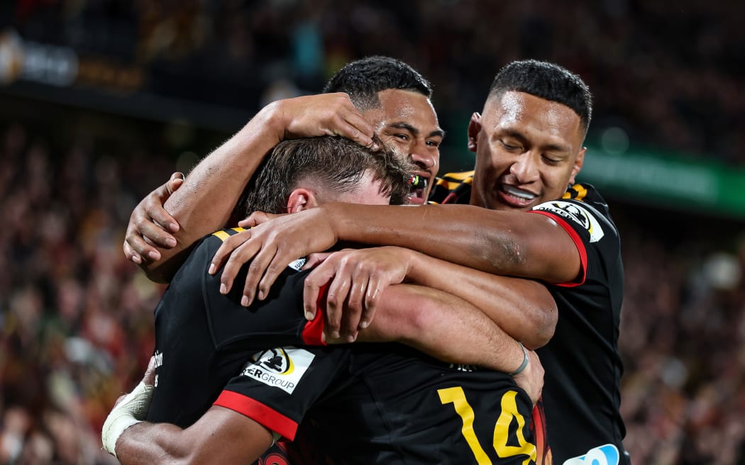 The Chiefs celebrate a try by Emoni Narawa in the Super Rugby Pacific Final against the Crusaders at FMG Stadium in Hamilton.