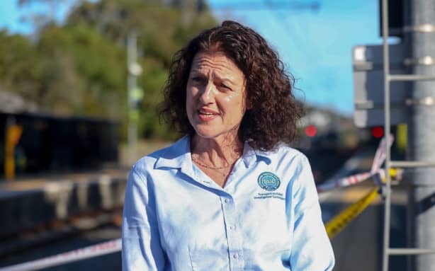 Inquiry finds evacuation took too long after engine fire on Air NZ ...