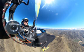 Louis Tapper record setting paragliding flight on December  23. - south island, paraglider
