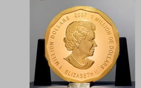 The giant Canadian coin, known as the "big maple leaf" was stolen from the Bode Museum in Berlin