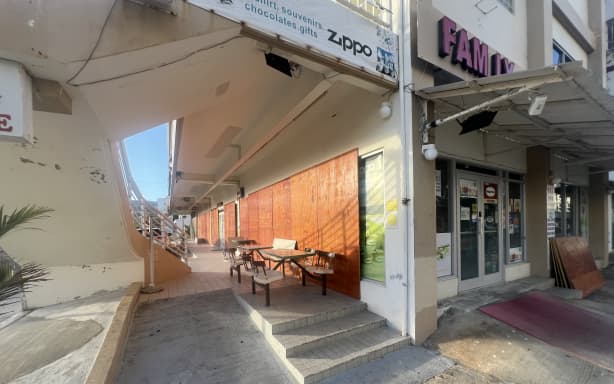 Người dân và các doanh nghiệp trên đảo Saipan đã bắt đầu các công tác chuẩn bị ứng phó bão một cách quy mô lớn.