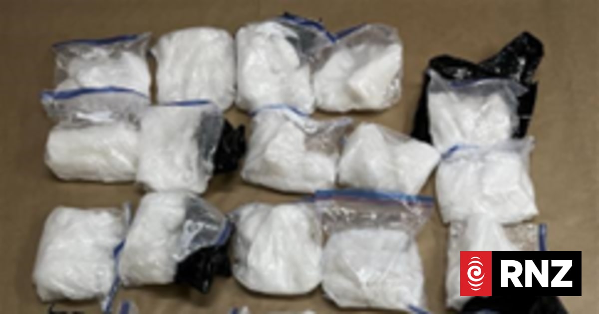 Fifty kilos of meth found in two bags at Auckland Airport | RNZ