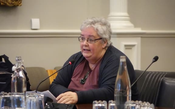 Shirley Walthew, First union organiser