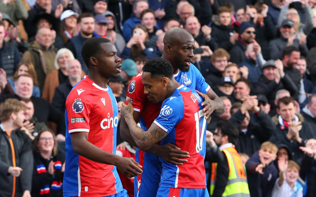 Crystal Palace celebrate a goal to Jean-Philippe Mateta.