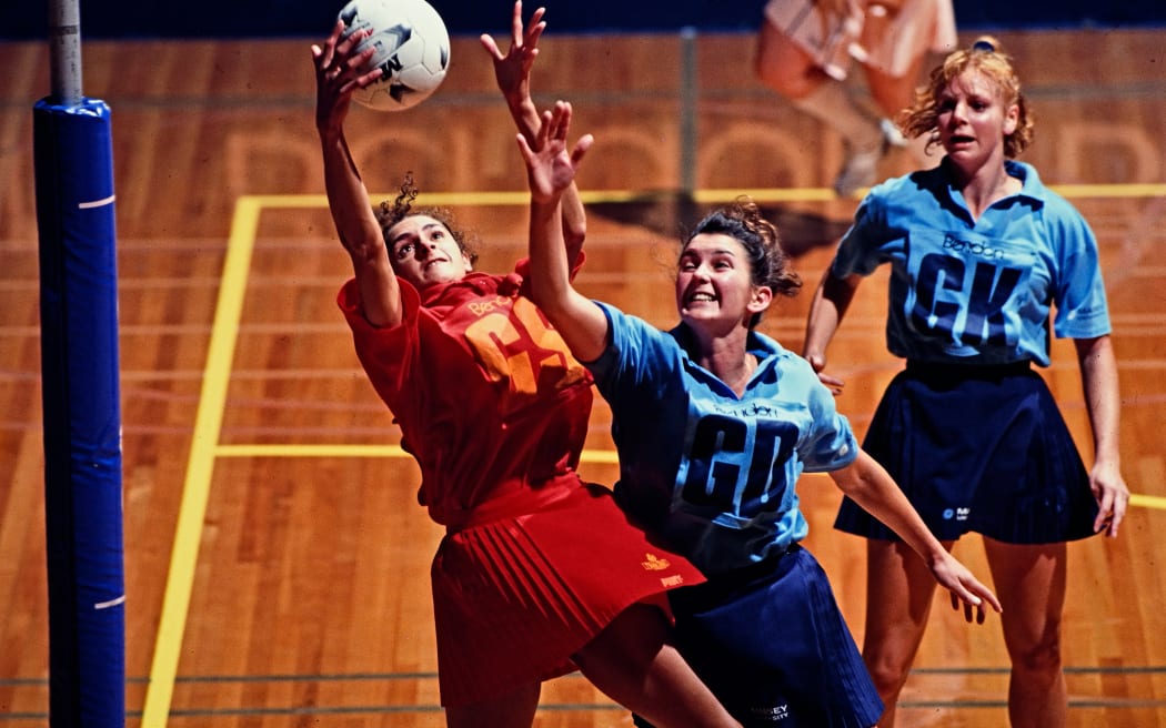 Former Silver Fern Leone Leaver, playing in the 1991 Bendon Netball League Finals.
Copyright photo: Troy Restieaux / www.photosport.co.nz