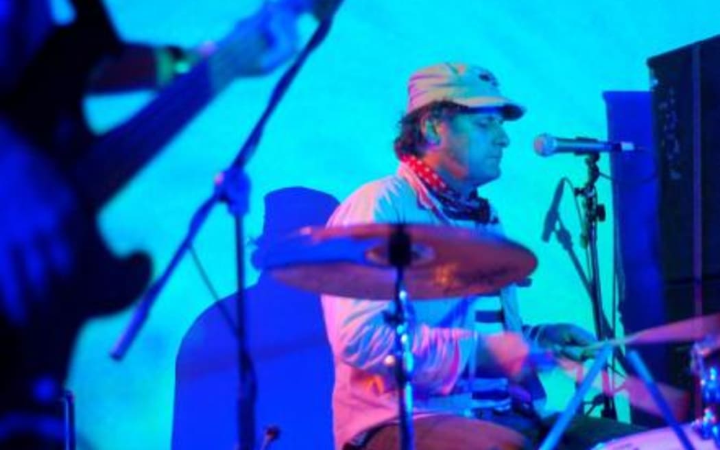 Cleans Hamish Kilgour live at Kings Arms FN th Anni show courtesy of PetraJane