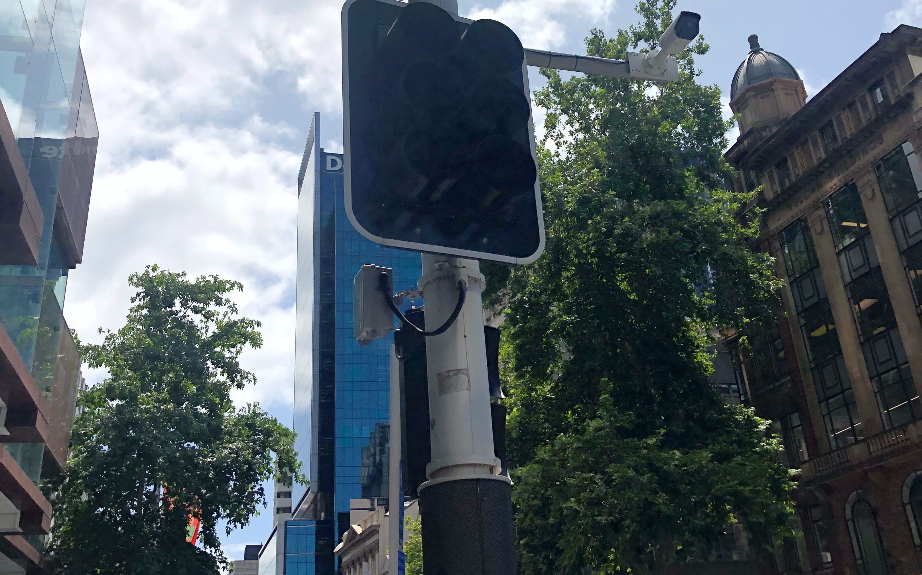 Traffic lights are out on the corner of Wyndham and Queen St.