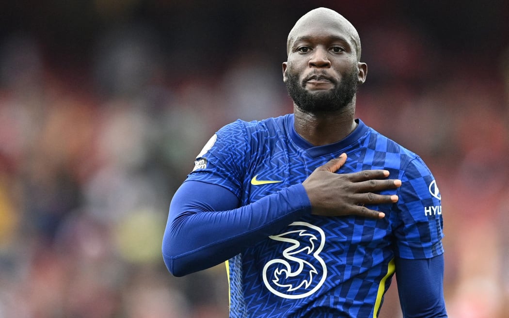Chelsea's Belgian striker Romelu Lukaku gestures toward supporters at the end of the match during the English Premier League football match between Arsenal and Chelsea at the Emirates Stadium in London on August 22, 2021.