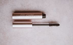 mascara