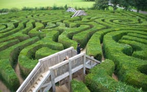 Adrian Fisher - maze designer