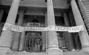 Tāme Iti on the steps of Parliament in November 1972 as part of Ngā Tamatoa’s Māori tent embassy.