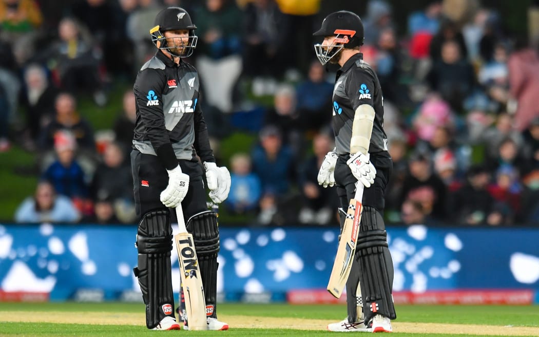 Devon Conway of the Black Caps and Kane Williamson of the Black Caps