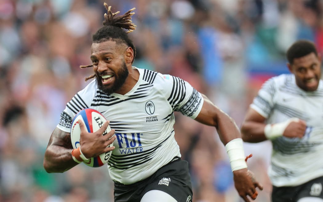 Waisia ​​​​Nyakalevu de Fiji durante el partido internacional contra Inglaterra en el estadio Twickenham de Londres el 26 de agosto de 2023.