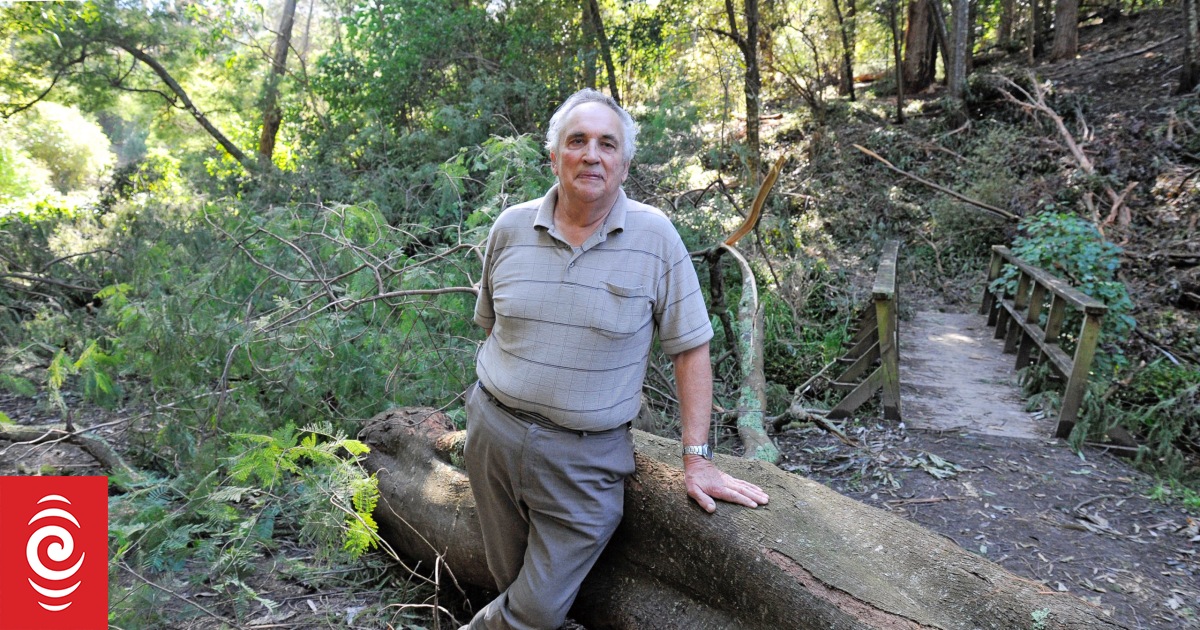 'Overkill': Gisborne man upset at closure of community garden due to asbestos - Vimarsana News