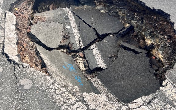 A sinkhole has emerged on College Hill Road in Auckland central.