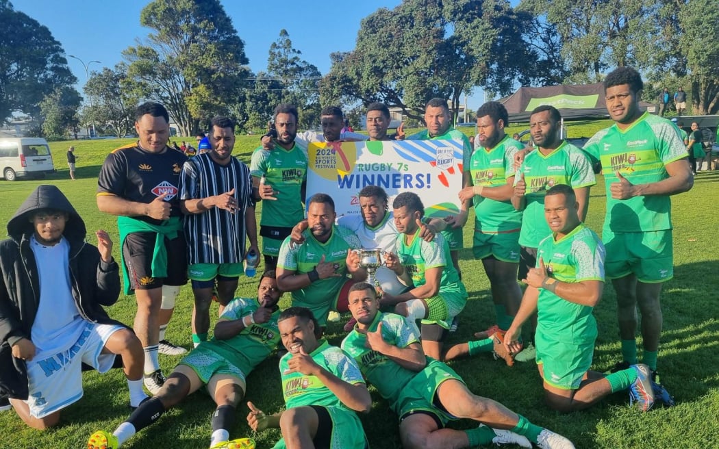 More than 300 workers gathered at Blake Park in Mount Maunganui to take part in the first ever sports festival, jointly organised by Bay of Plenty Rugby and New Zealand Kiwifruit Growers Incorporated.