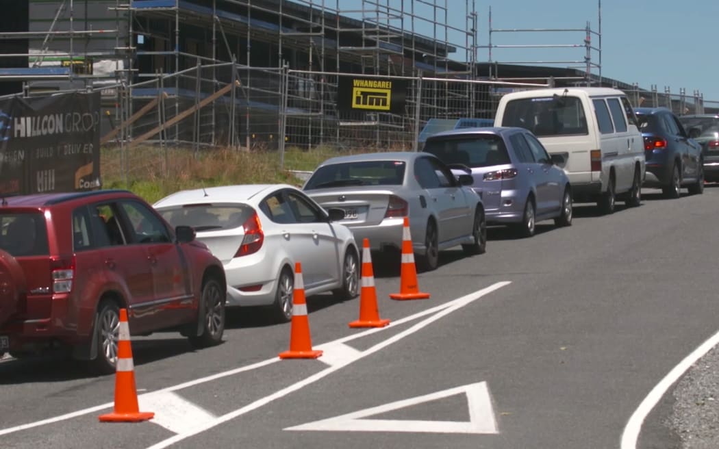 Queues in Northland for Covid-19 tests after news of a new community case.