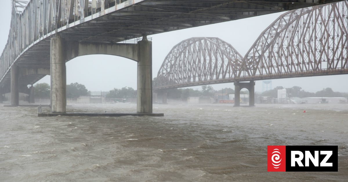 Storm Barry makes landfall and begins to batter Louisiana coast | RNZ