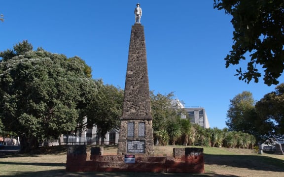 Whanganui cenotaph as it stood at Pākaitore/Moutoa Gardens, before it was restored.