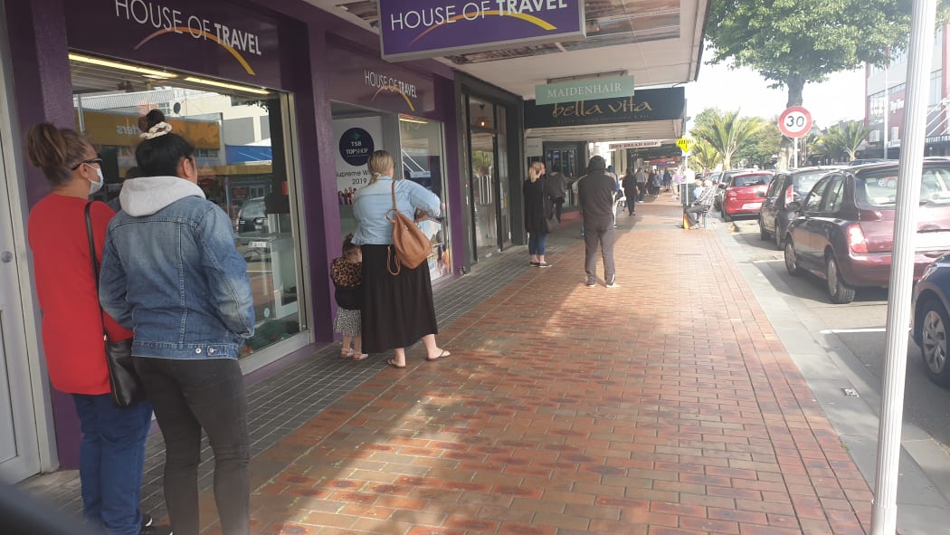 The queue for TSB Bank in New Plymouth this morning.