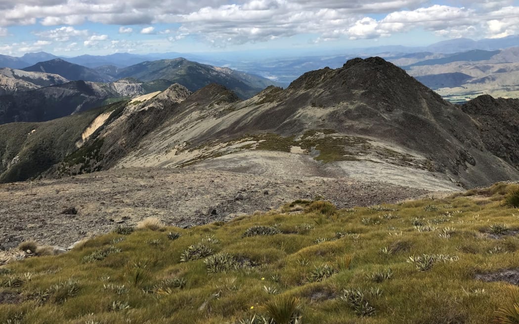 The Richmond Ranges near Lake Chalice.