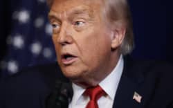 PALM BEACH, FLORIDA - DECEMBER 29: U.S. President Donald Trump holds a press conference with Israeli Prime Minister Benjamin Netanyahu at his Mar-a-Lago club on December 29, 2025 in Palm Beach, Florida. The two leaders held a bilateral meeting to discuss regional security in the Middle East as well as the U.S.-Israel partnership.   Joe Raedle/Getty Images/AFP (Photo by JOE RAEDLE / GETTY IMAGES NORTH AMERICA / Getty Images via AFP)