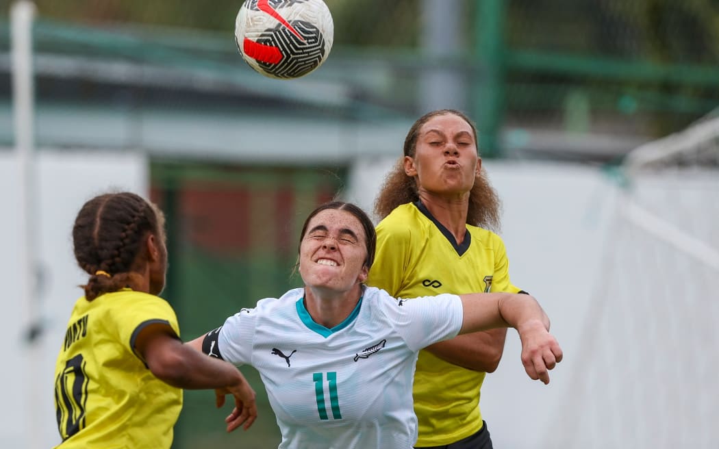 New Zealand secured the top spot in Group B at the OFC U-19 Women’s Championship in Tahiti with a dominant 11-0 victory over Vanuatu at Stade Paea.