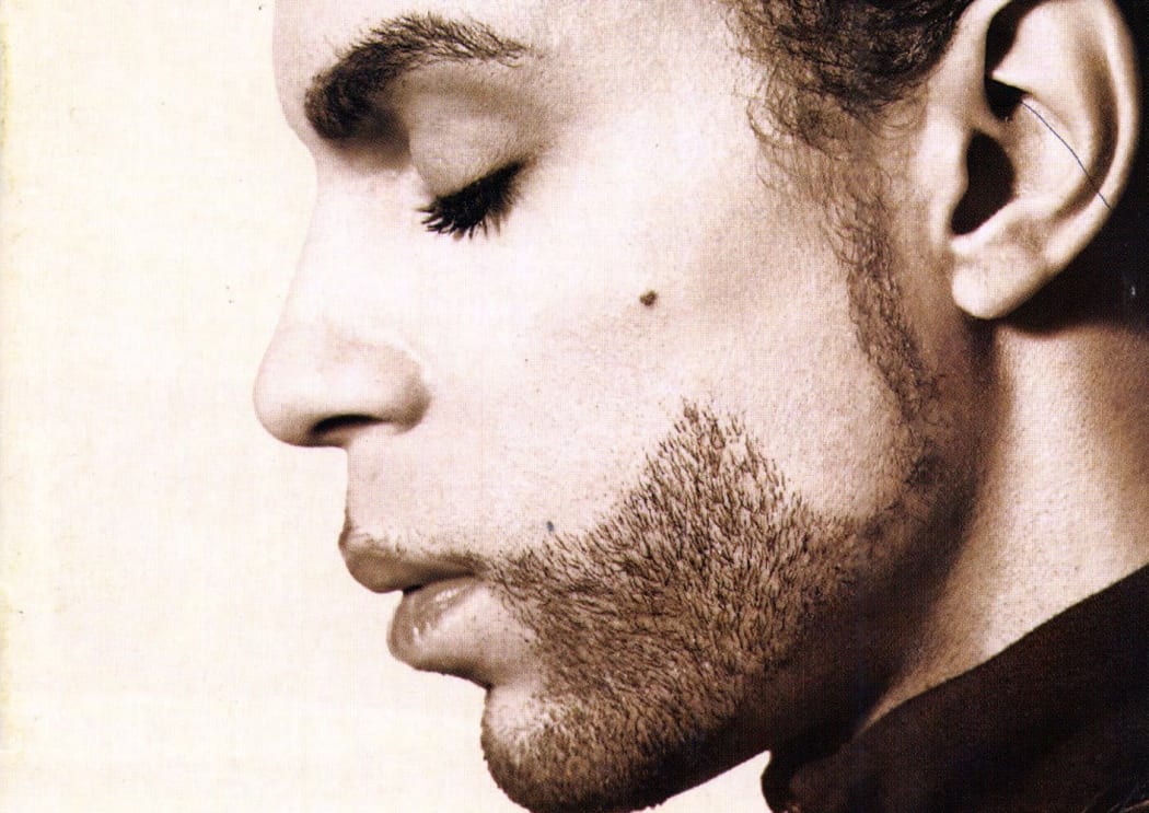 PRINCE　プリンス　A Documentary by Per Nilsen Prince: A Documentary: Per Nilsen: 9780711931794: Amazon.com