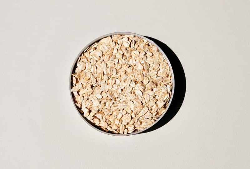 There is no standard recipe for oatzempic, but most videos show people blending one to two tablespoons of rolled oats with a glass of water.