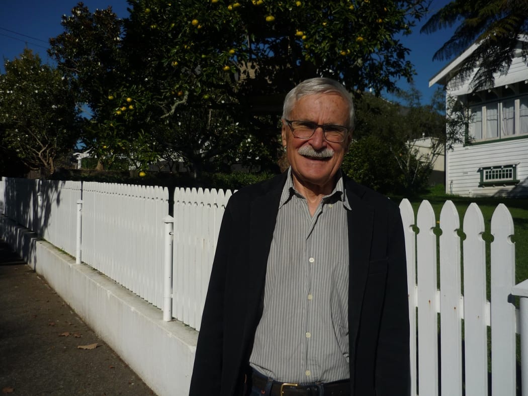 Ian Hassall