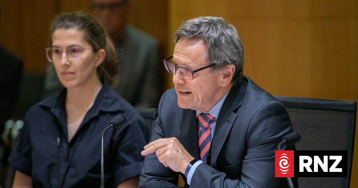 Poor data holding New Zealand back in fight against environmental challenges, new report shows