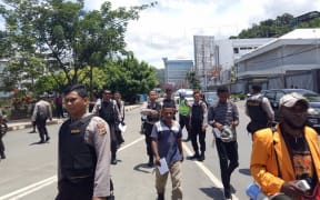 A Papuan group was taken in by Indonesian police on 7 April 2018 after holding a public collection for donations to a relief fund for earthquake victims in neighbouring Papua New Guinea.