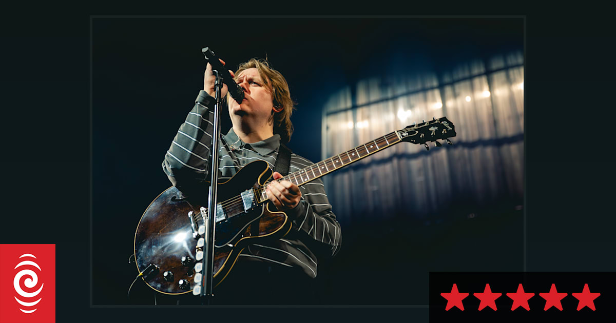 Lewis Capaldi takes Christchurch on an emotional rollercoaster | Review ...
